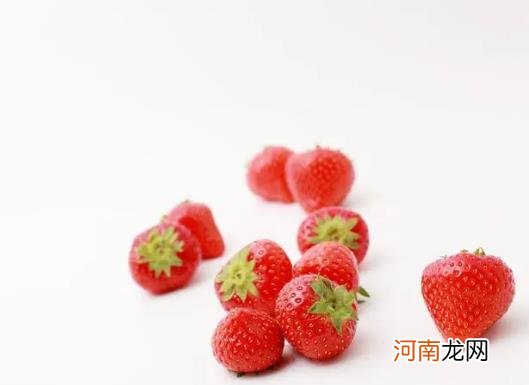 草莓冻后怎么吃好吃？草莓怎么洗才干净
