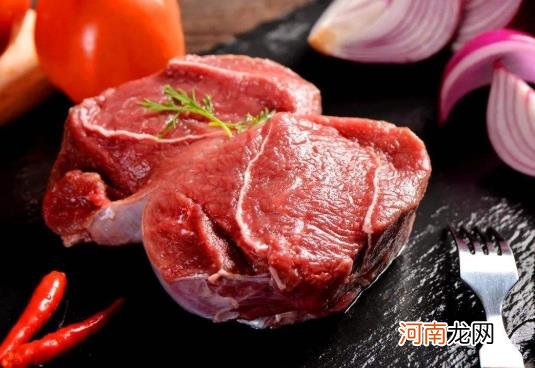 吃了螃蟹可以吃牛肉吗？牛肉发黑是不新鲜了吗