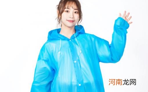 一次性雨衣可以隔离病毒吗 雨衣可以当防护服用吗