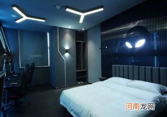 电竞酒店里面有摄像头吗？未满十八让住电竞酒店吗