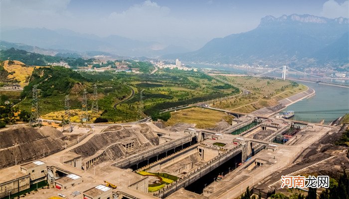 白鹤滩水电站和三峡水电站哪个大 白鹤滩水电站和三峡水电站什么大