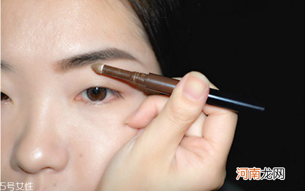 秋天画什么眉毛好看 眉毛画法教程