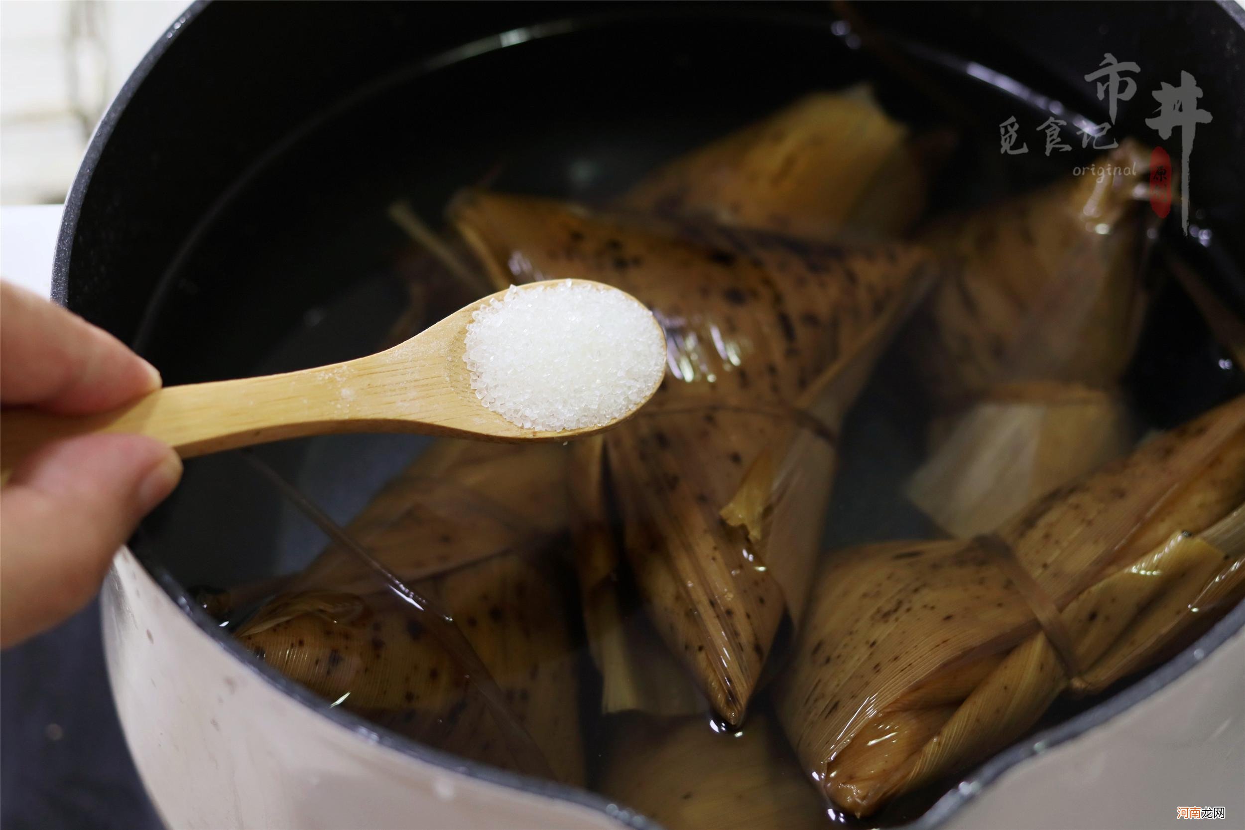 煮粽子方法、时间及软糯不松散小技巧 粽子煮多长时间能煮熟