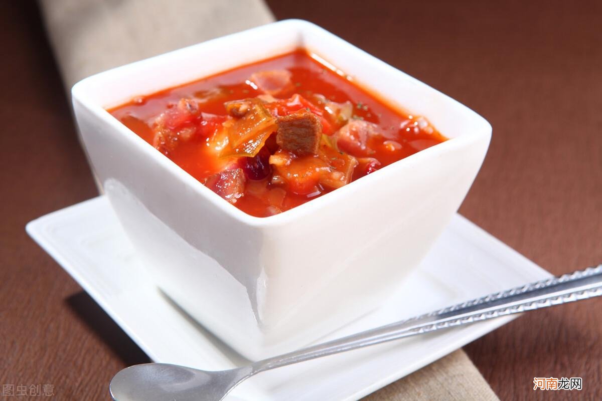 番茄炖牛尾的正宗做法好吃又营养 番茄牛尾汤的做法窍门
