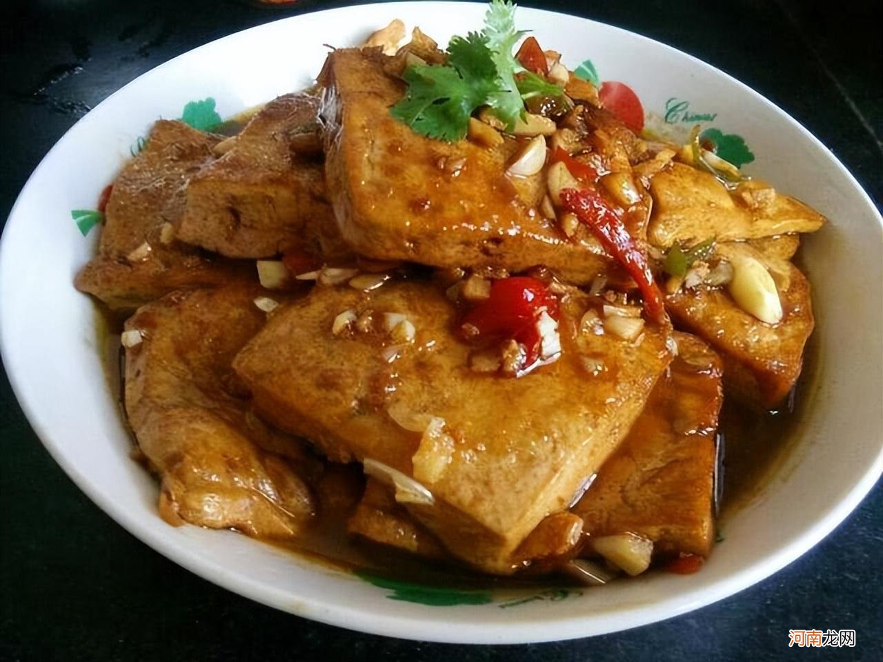 红烧豆腐的正宗做法，外焦里嫩鲜香入味 红烧豆腐的家常做法步骤