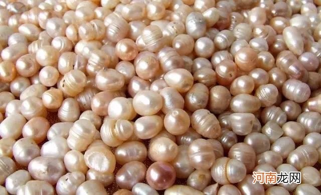 海水珍珠和淡水珍珠哪个好 淡水珍珠和海水珍珠的区别在哪里