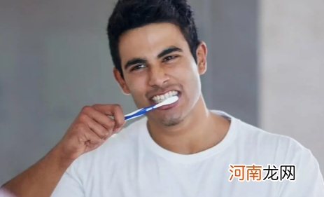 刷牙勤快还是长黑色牙菌斑是什么原因