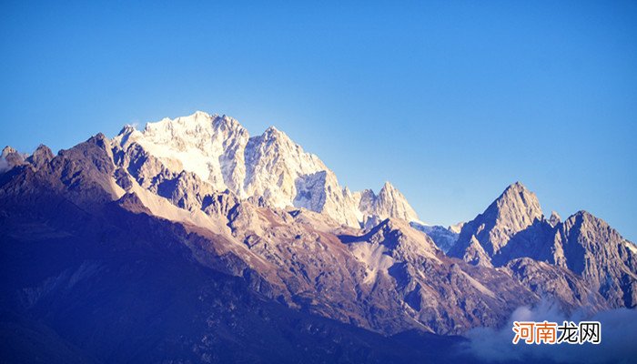 天格尔峰是世界第几高峰 天格尔峰有多高