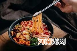 吃螺蛳粉身上的味道别人会闻到吗