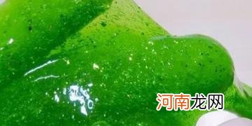 水晶泥弄到衣服上怎么办已经干了 水晶泥干了怎么快速变软