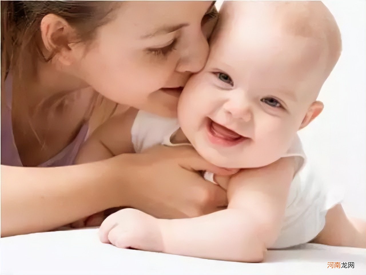 宝宝什么时候会喊“妈妈”？若早于这个月，说明孩子发育得很聪明