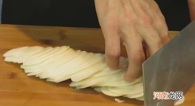 白地瓜怎么做超级好吃 白地瓜的做法大全家常菜