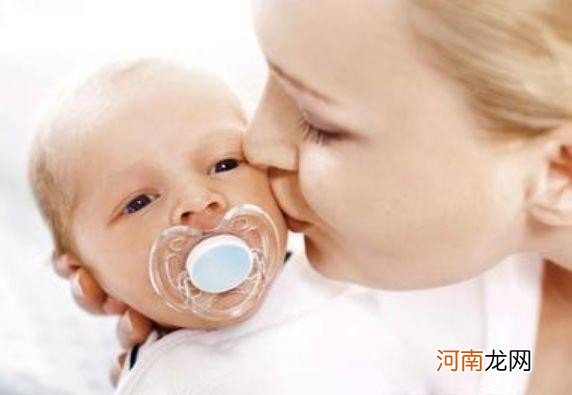 宝宝抬头慢怎么训练好 宝宝几个月可以抬头了呢