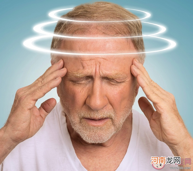 耳石症|耳石症是怎么回事哪些症状要警惕 为什么眩晕会和耳朵联系到一起