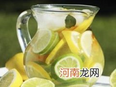 柠檬泡水喝有什么作用与功效？好处非常多！