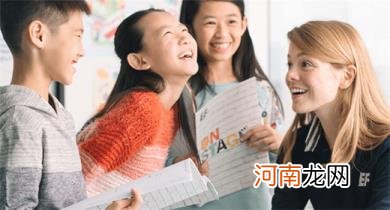 孩子多大学英语合适