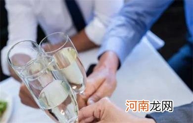 酒桌上的喝酒礼仪小常识