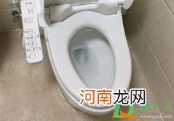 如何更换马桶盖阻尼缓冲器