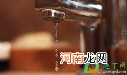 水龙头关了还滴水怎么修