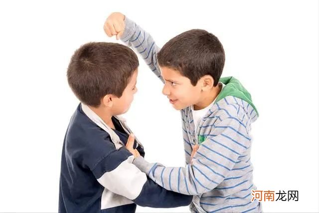 注意：小学三年级仍喜欢打架的孩子，进入青春期之后很容易辍学