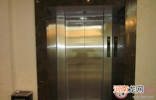 一楼的住户|一楼的住户该不该交电梯费 交不交电梯费是怎么决定的