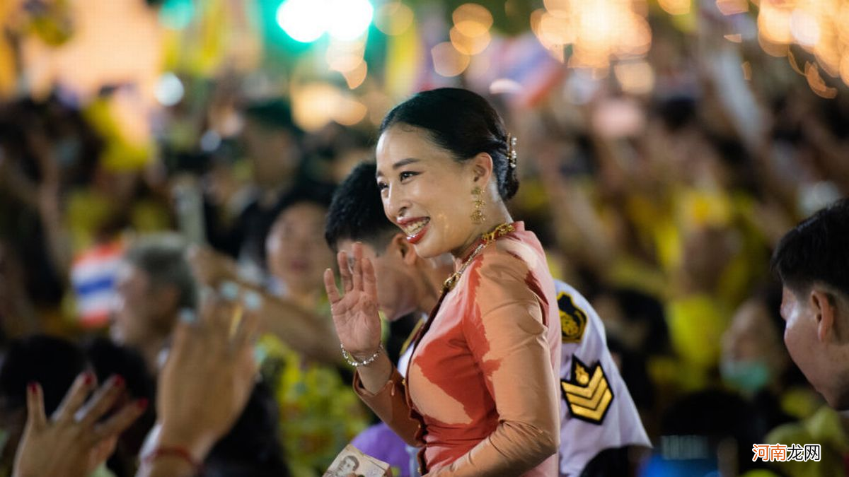 泰国王位继承人公主“外出跑步时心脏病发作”，“不太可能康复”