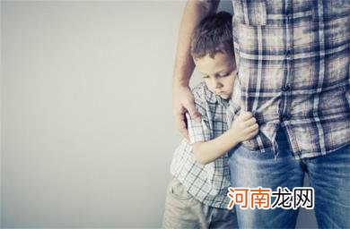 孩子见生人就躲怎么办呢