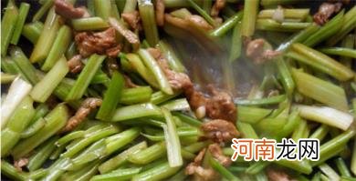 芹菜炒粉条怎么做好吃