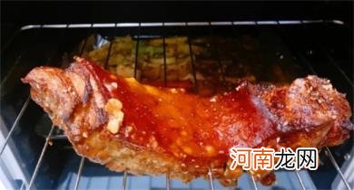 脆皮五花肉怎么制作呢？