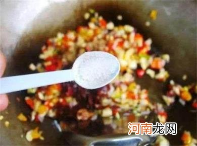 做菜放盐有什么讲究