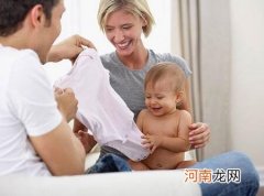 婴儿衣服清洗注意事项 新生儿衣物第一次用之前如何清洗呢